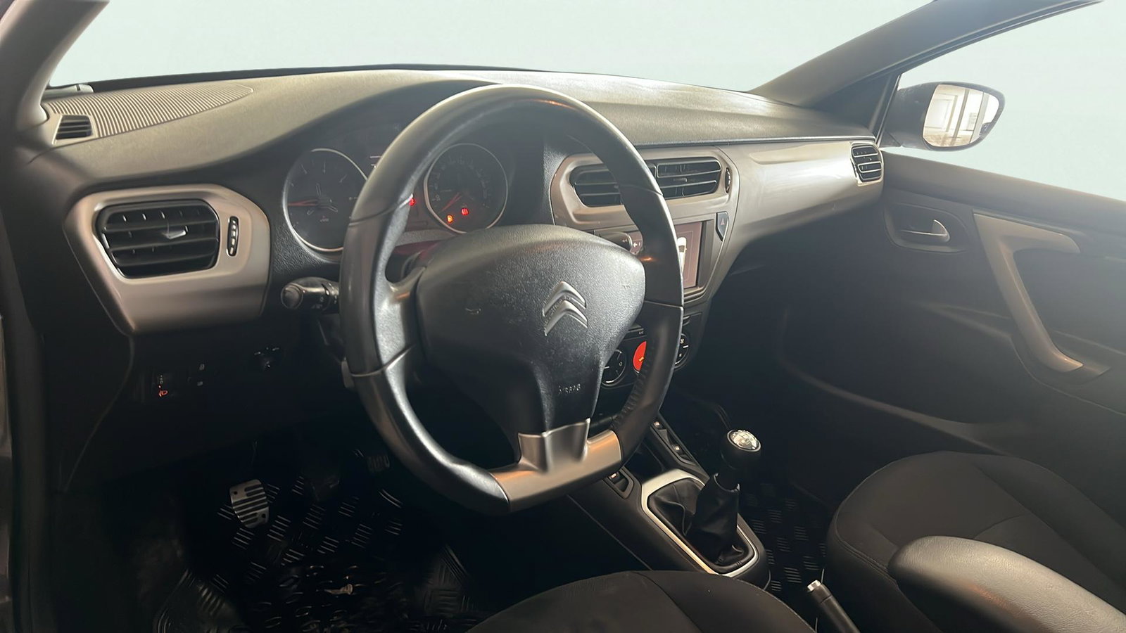 https://cdn-flexicar.caraffinity.it/public_appraisal_images_pro/images/stock/258163/FzWGV1bgMd__img-105ae0fb-9f05-4f52-9bd2-f52d92f7bc4a.jpeg