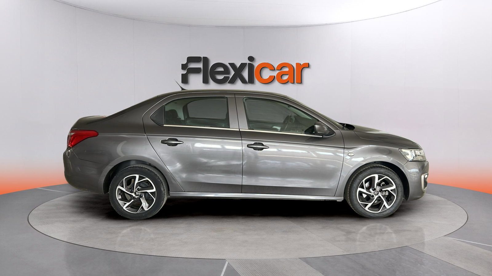 https://cdn-flexicar.caraffinity.it/public_appraisal_images_pro/images/stock/258163/yU9JyXWmcg__img-1bb29c76-359c-4416-be0c-3ecdd7b77e08.jpeg