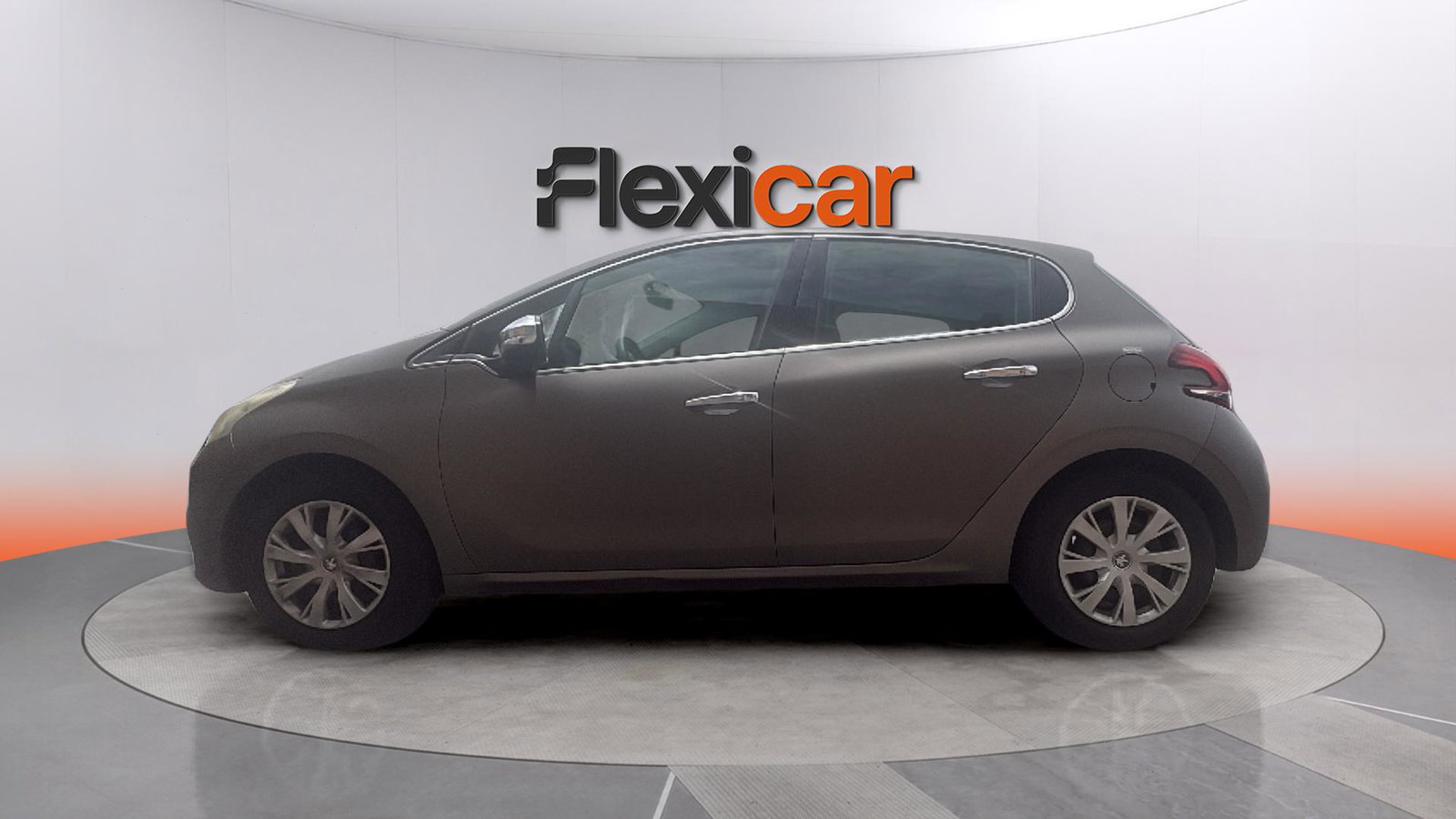 https://cdn-flexicar.caraffinity.it/public_appraisal_images_pro/images/stock/258629/1POLbQI9cN__img-f8f36b3c-2918-4114-ab55-6b1973389cee.jpeg