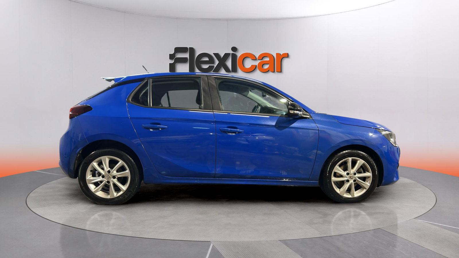 https://cdn-flexicar.caraffinity.it/public_appraisal_images_pro/images/stock/259279/lgZ6q1sGUm__img-f913dbbc-ed79-42ea-8795-873e3bd4025b.jpeg