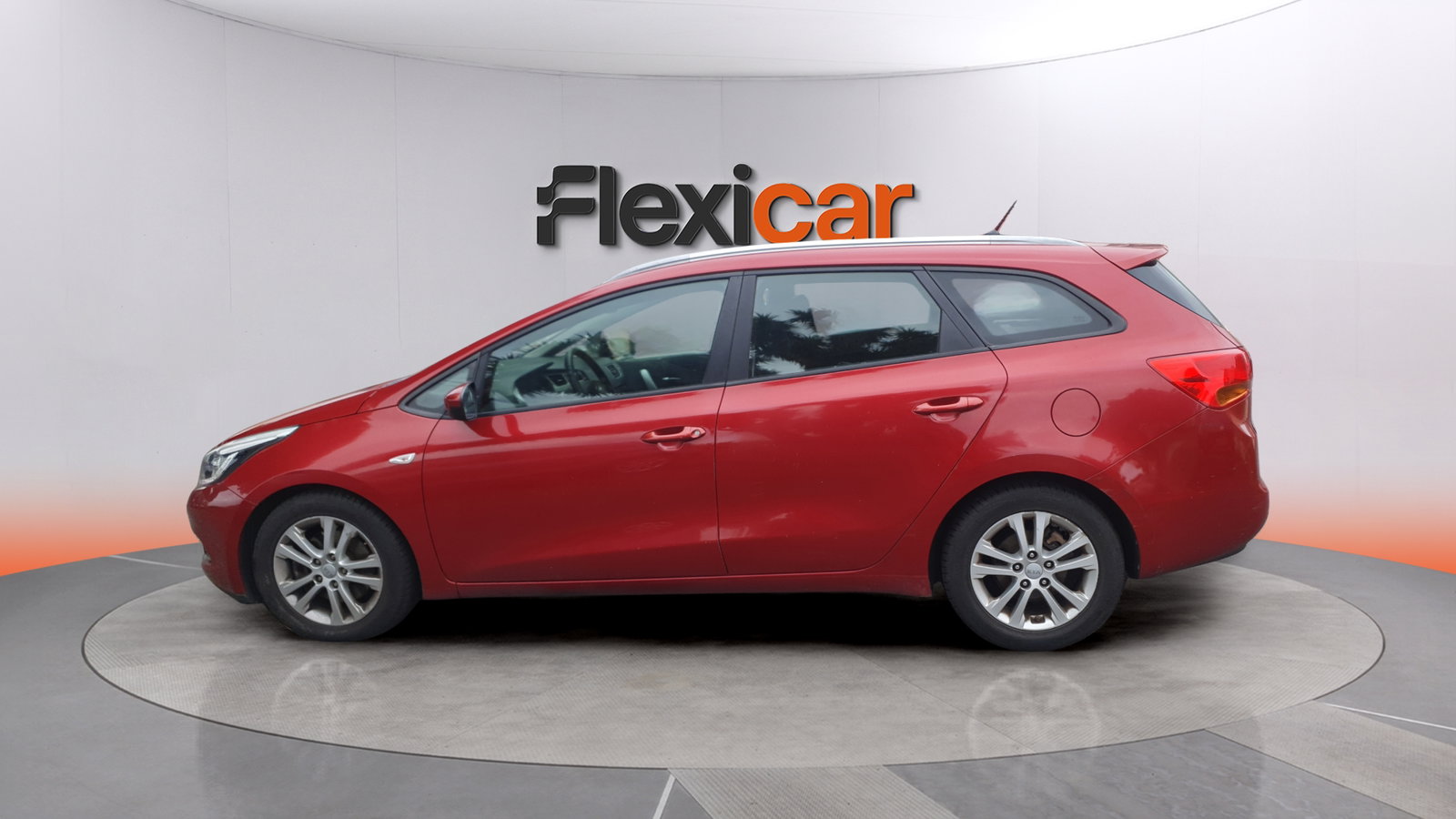 https://cdn-flexicar.caraffinity.it/public_appraisal_images_pro/images/stock/259314/MRJNuHLxnu__img-71ac91e2-d5cb-49f6-9bc3-e26d393e0603.jpeg