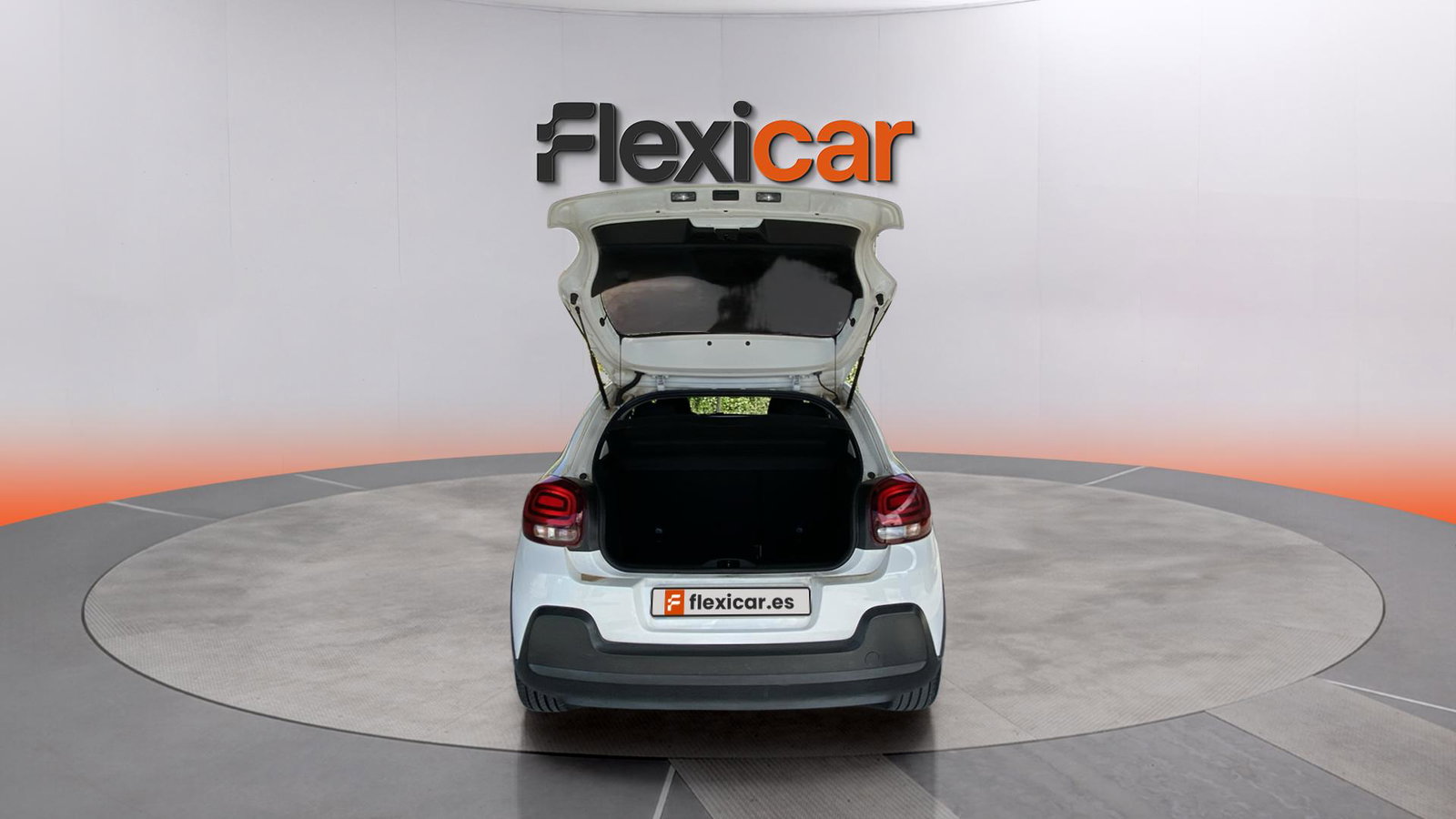 https://cdn-flexicar.caraffinity.it/public_appraisal_images_pro/images/stock/259943/sbHC2UNtKV__img-2094caee-f7b1-4b3e-a875-95d5902f5fe1.jpeg