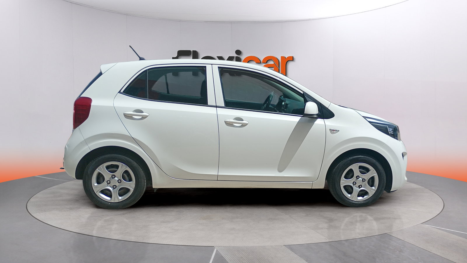 https://cdn-flexicar.caraffinity.it/public_appraisal_images_pro/images/stock/260042/oxfsiFqP68__img-624cd331-e4df-4933-bacf-60e09e922a48.jpeg