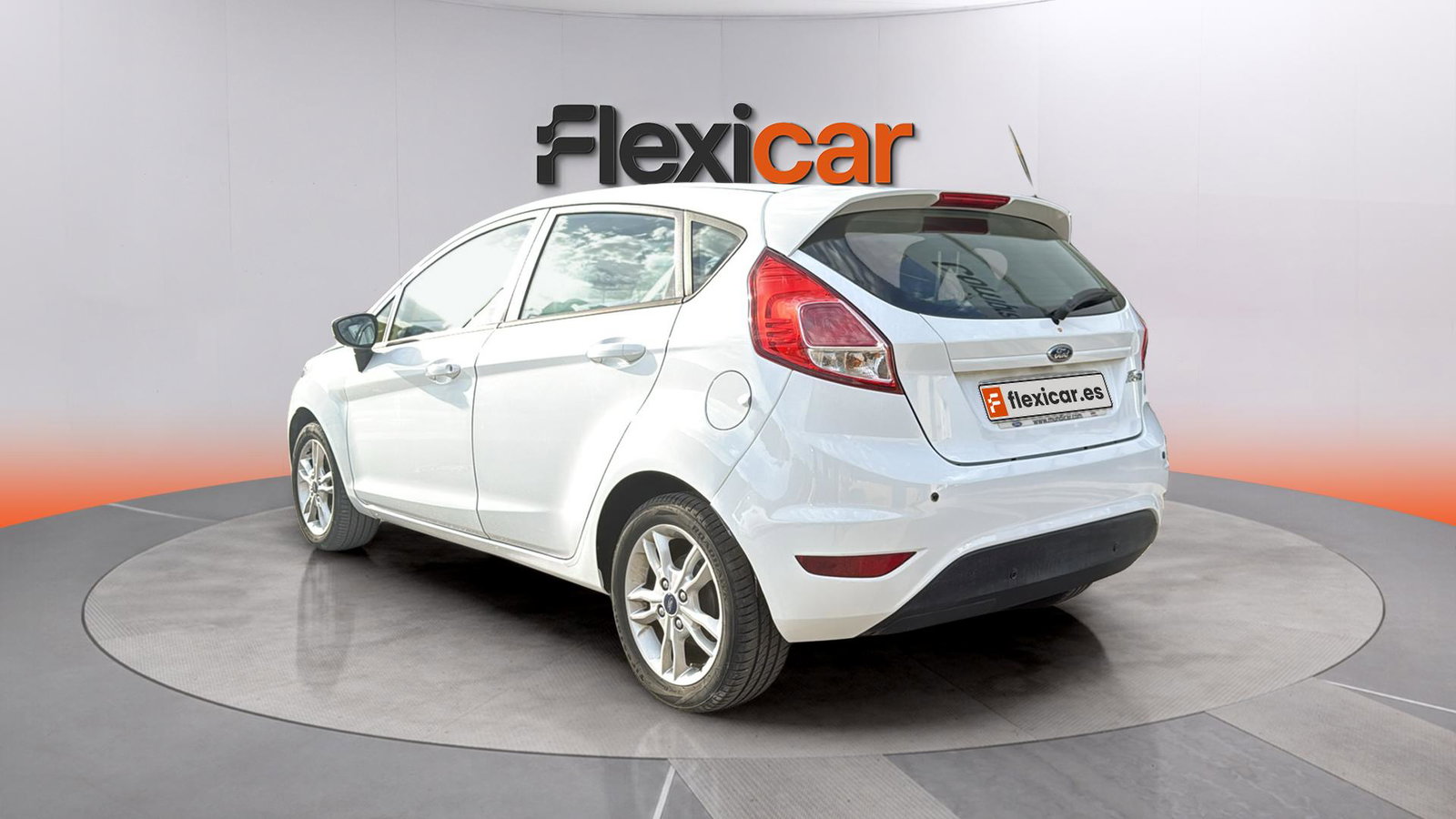 https://cdn-flexicar.caraffinity.it/public_appraisal_images_pro/images/stock/260343/TpkLbCQzX1__img-3f563719-9cf6-466c-8dcf-2abe04ecc41e.jpeg