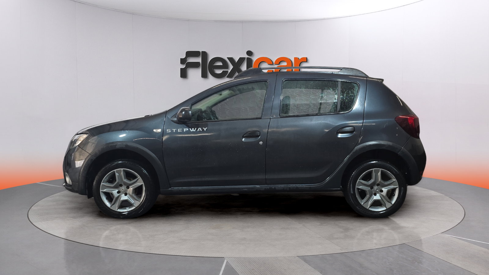 https://cdn-flexicar.caraffinity.it/public_appraisal_images_pro/images/stock/260435/hRt0HqqCIo__img-970f8cdb-8c11-49dd-860b-aa46b2d90c69.jpeg