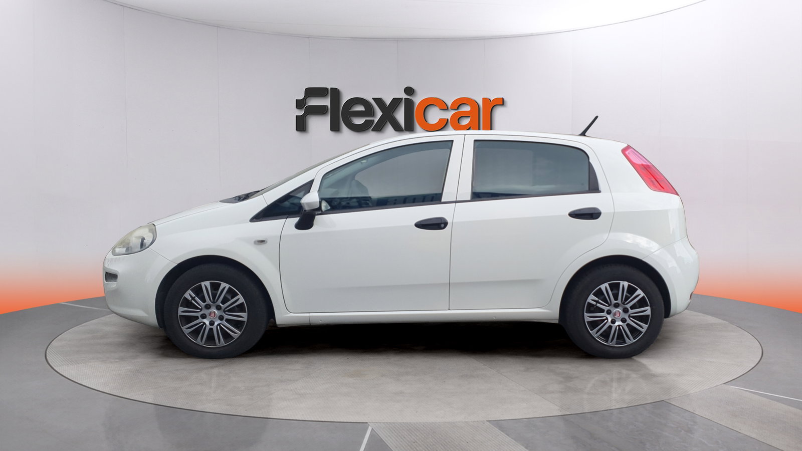 https://cdn-flexicar.caraffinity.it/public_appraisal_images_pro/images/stock/261259/eZSCTbVCwn__img-cde41633-0a31-4202-93a8-cd7fec3f1aca.jpeg