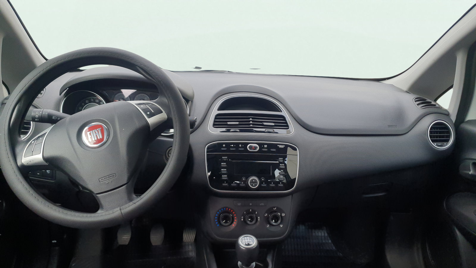 https://cdn-flexicar.caraffinity.it/public_appraisal_images_pro/images/stock/261259/fzOYW99Ubo__img-74b9b6eb-e195-4da9-aedd-85d387548fba.jpeg