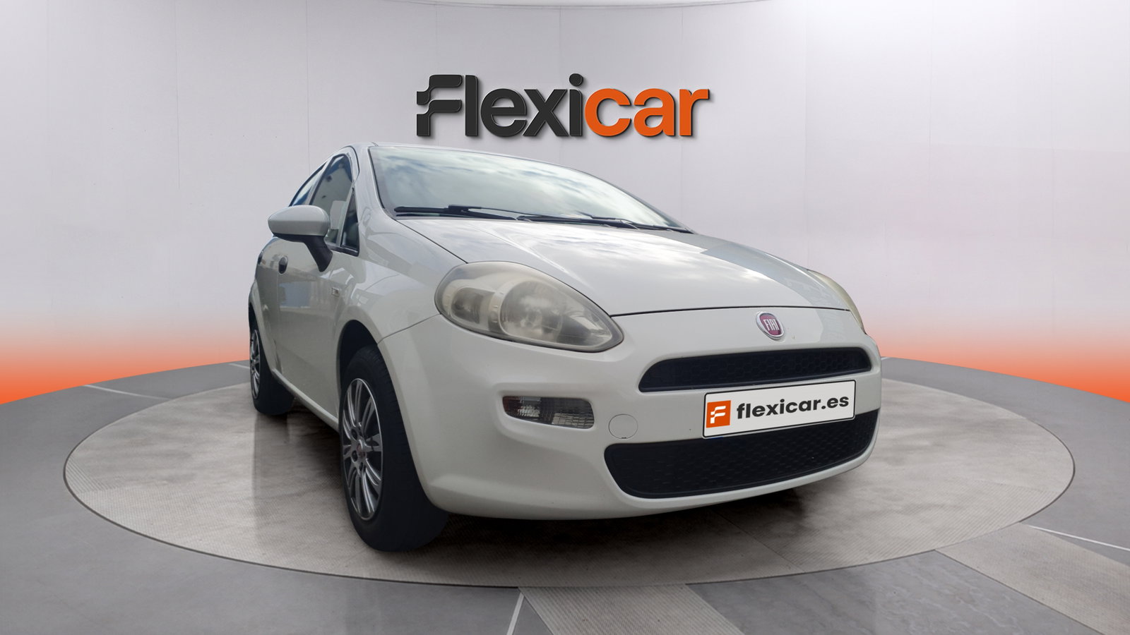 https://cdn-flexicar.caraffinity.it/public_appraisal_images_pro/images/stock/261259/vzBG53q2ak__img-b40e40b3-aff5-467e-8f07-d6c5d7556448.jpeg?format=jpeg