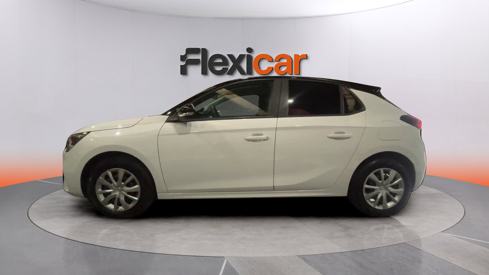 https://cdn-flexicar.caraffinity.it/public_appraisal_images_pro/images/stock/261671/6fWpa0hICE__img-e69d1c94-7b41-41f7-aeba-90ca524521be.jpeg