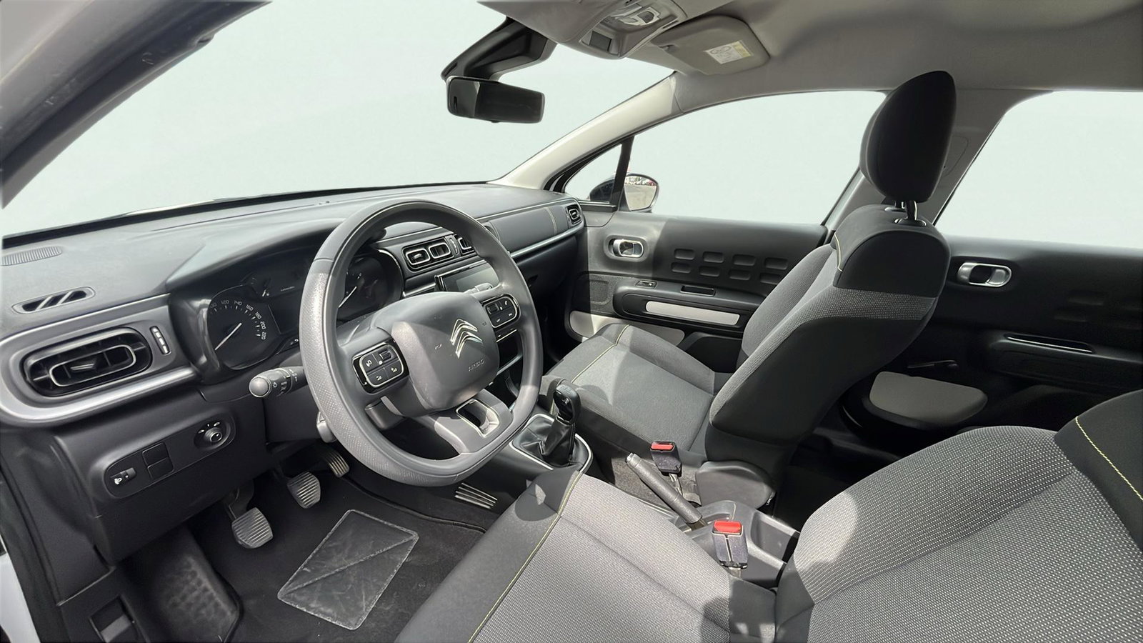 https://cdn-flexicar.caraffinity.it/public_appraisal_images_pro/images/stock/261739/uDOf1mfbq3__img-52398aff-e30c-477f-9f20-d201b9295277.jpeg