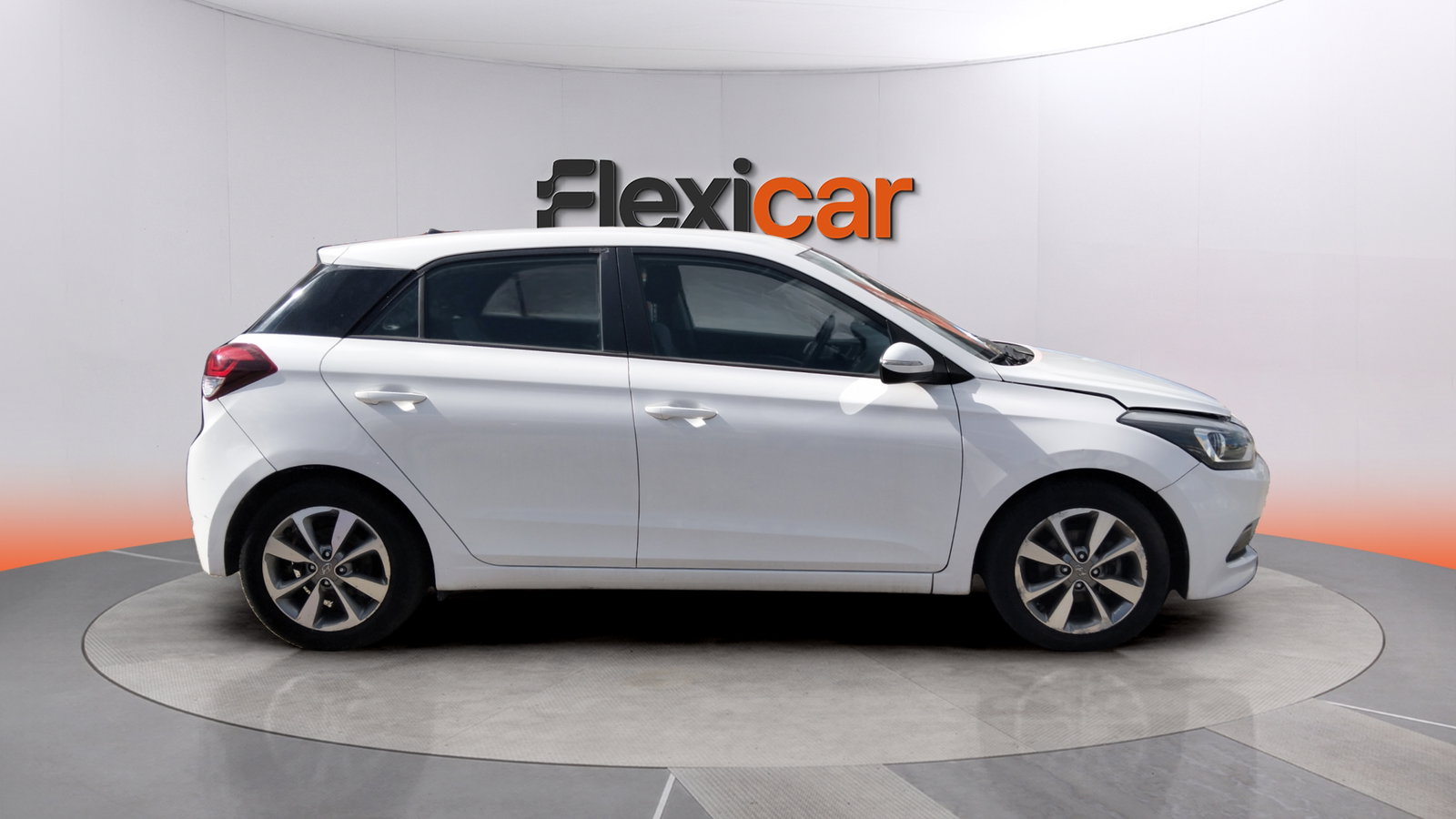 https://cdn-flexicar.caraffinity.it/public_appraisal_images_pro/images/stock/261915/C8ce5PjLZF__img-84e14b07-8f23-4c40-8e8f-15fe615223a1.jpeg