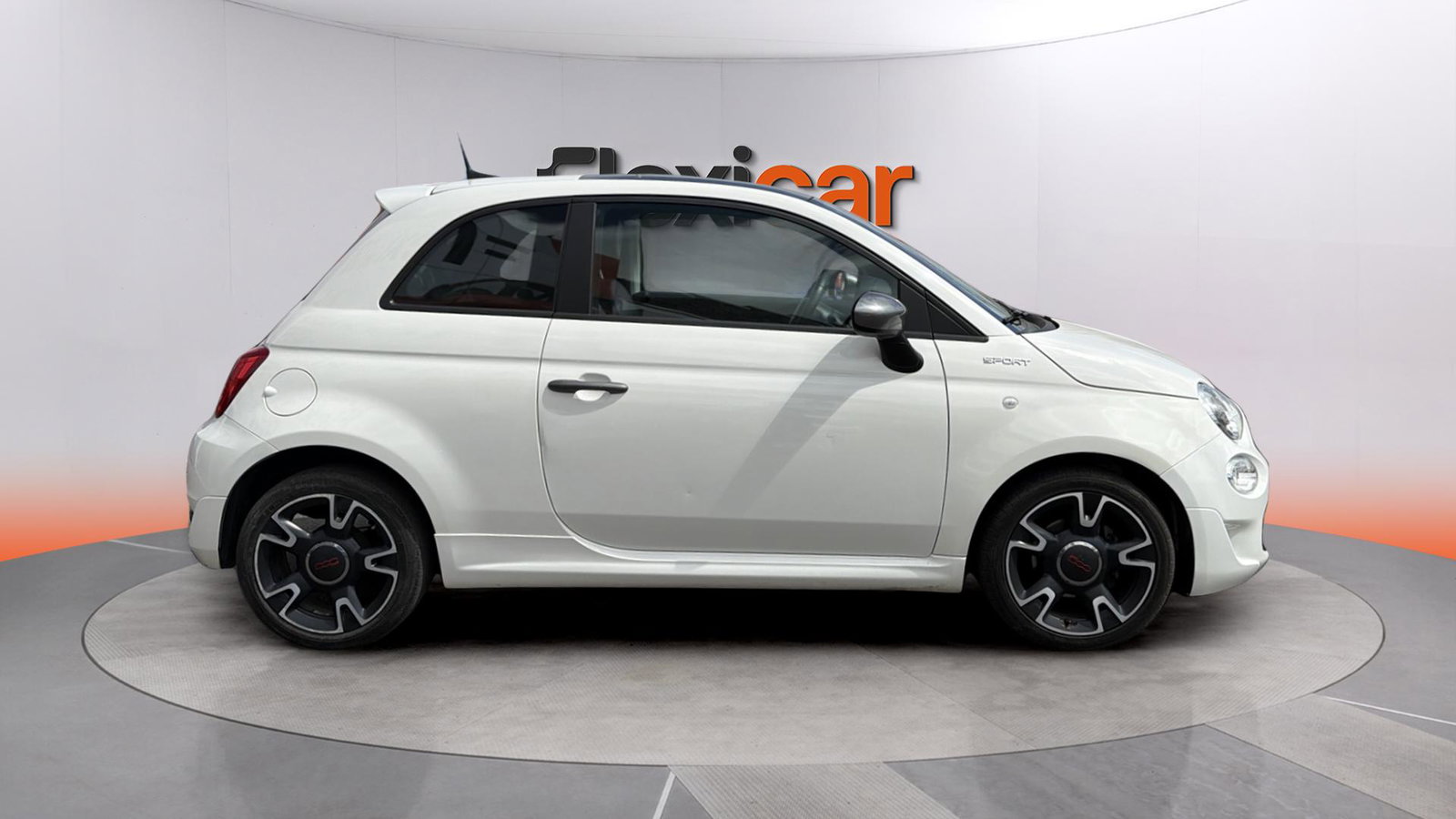 https://cdn-flexicar.caraffinity.it/public_appraisal_images_pro/images/stock/262236/REbudNk3Of__img-2756e82e-f9c1-4a78-ab6c-16aaa9bb1a11.jpeg