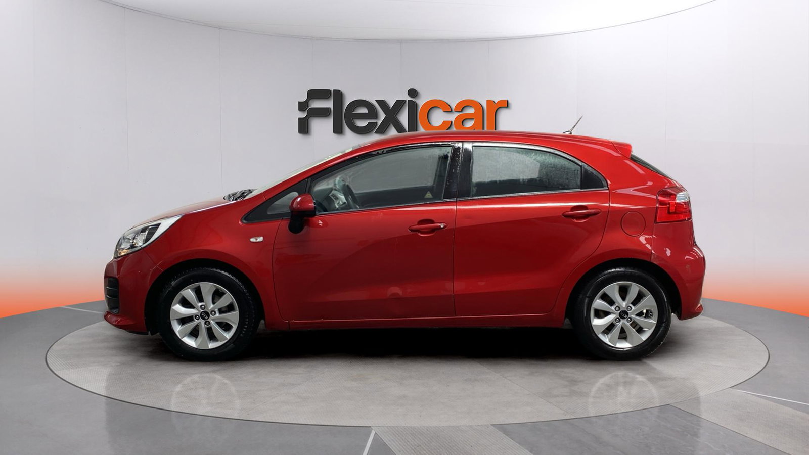 https://cdn-flexicar.caraffinity.it/public_appraisal_images_pro/images/stock/262712/U2J9TYKiaS__img-b7f0aebc-fedf-4a8b-b1f6-79247bcdd9bb.jpeg