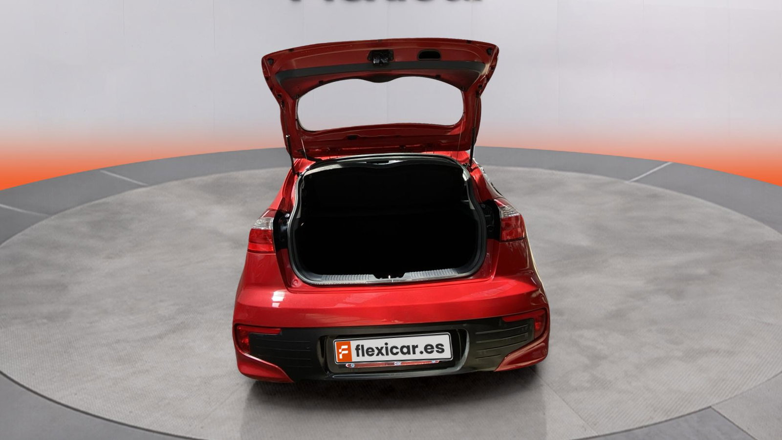 https://cdn-flexicar.caraffinity.it/public_appraisal_images_pro/images/stock/262712/kcMXHAOfhO__img-540b7df0-670a-468c-8d7f-fcf90c8759c7.jpeg