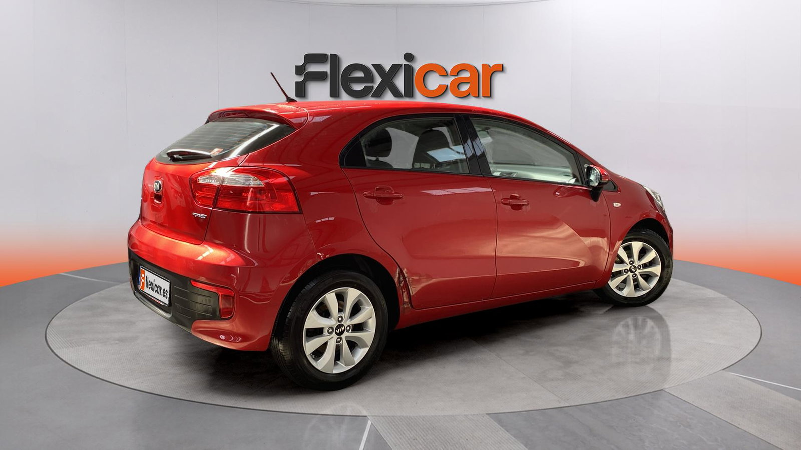https://cdn-flexicar.caraffinity.it/public_appraisal_images_pro/images/stock/262712/svEp5jZ2Lv__img-6a7dc2dd-59fb-4bbc-aa4f-b21b901a1568.jpeg
