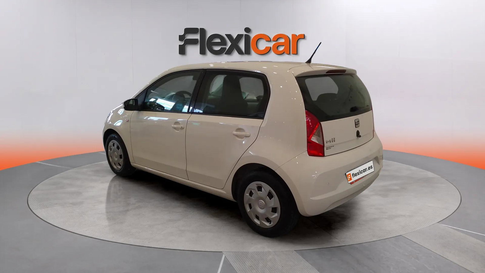 https://cdn-flexicar.caraffinity.it/public_appraisal_images_pro/images/stock/263938/rrdq02Kvzj__7424KTP_2169cfd792734d99a09d421db626a1f1_Exterior_3.jpg.jpg