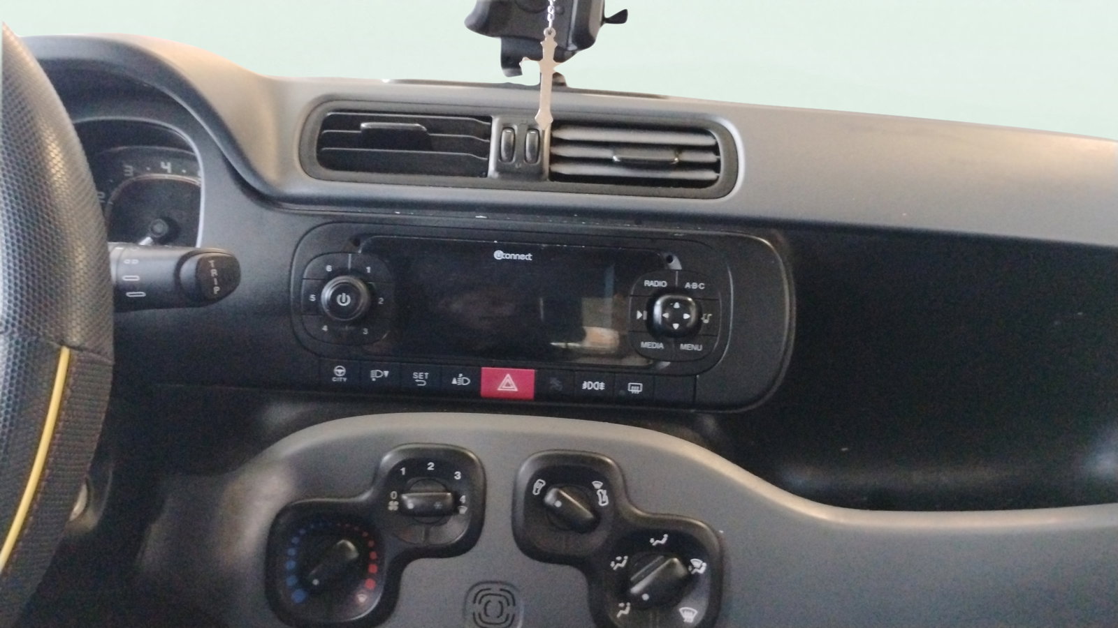 https://cdn-flexicar.caraffinity.it/public_appraisal_images_pro/images/stock/263987/XsrWT3N1H6__img-0335b9c0-c7d1-426a-b866-5eef01b74a48.jpeg