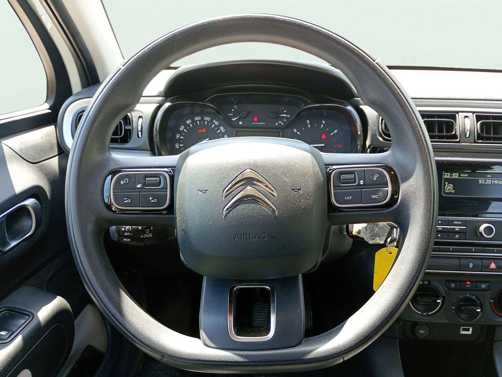 https://cdn-flexicar.caraffinity.it/public_appraisal_images_pro/images/stock/264409/ELgRv5sbFr__VF7SXYHYPKT645336_f69b117af354459b98bfefab902250de_Interior_8.jpg.jpg