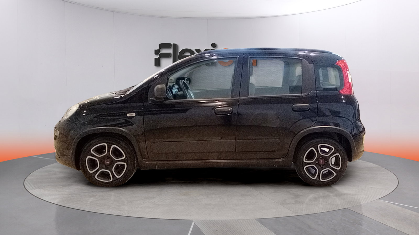 https://cdn-flexicar.caraffinity.it/public_appraisal_images_pro/images/stock/264463/h9X3u8w4JA__img-360daa69-b504-4885-9635-694ba21b8431.jpeg