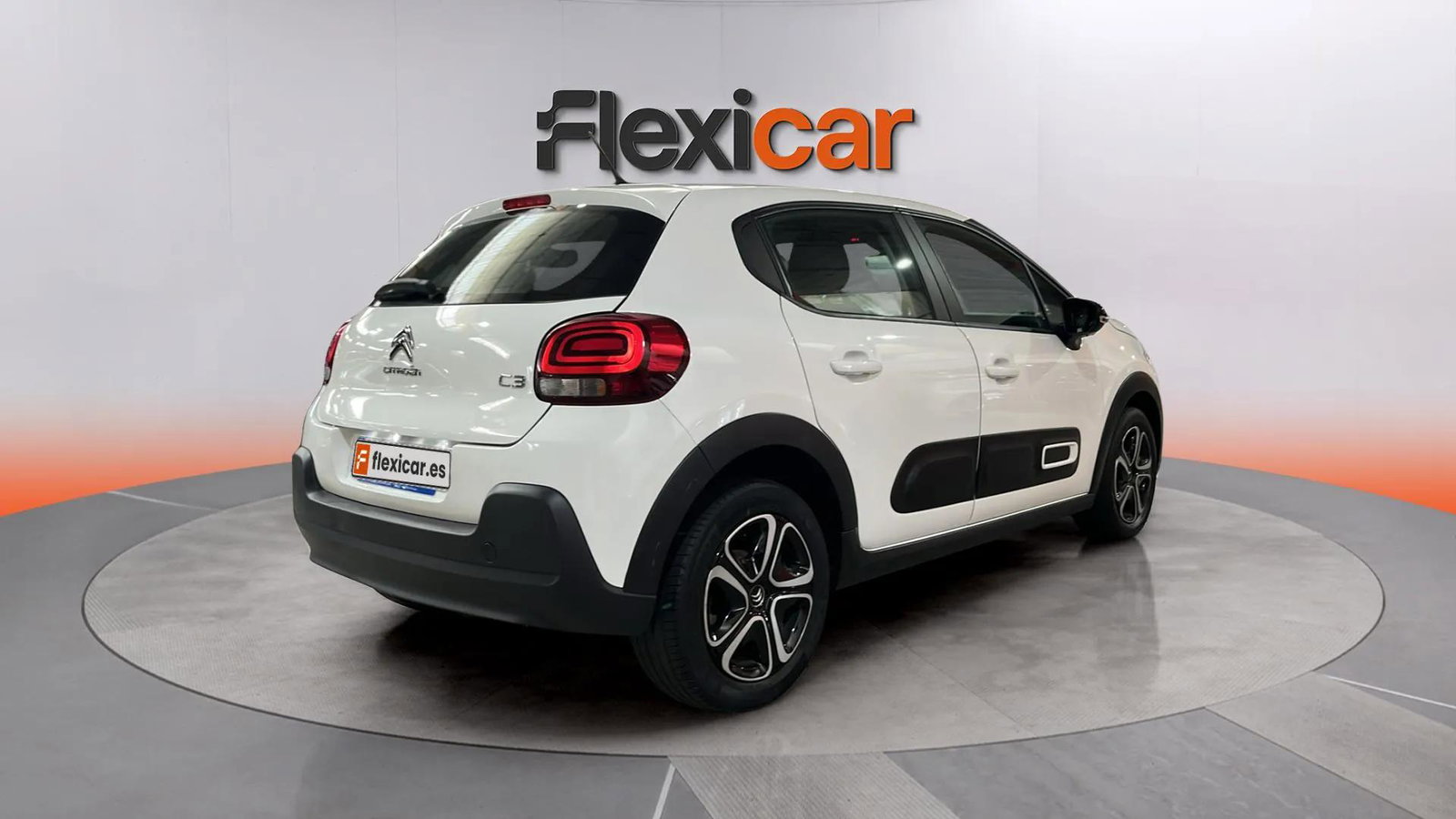https://cdn-flexicar.caraffinity.it/public_appraisal_images_pro/images/stock/264563/YOIJsOTiTS__C3_820b46e1f12f4a43817b1e186d723165_Exterior_5.jpeg.jpg