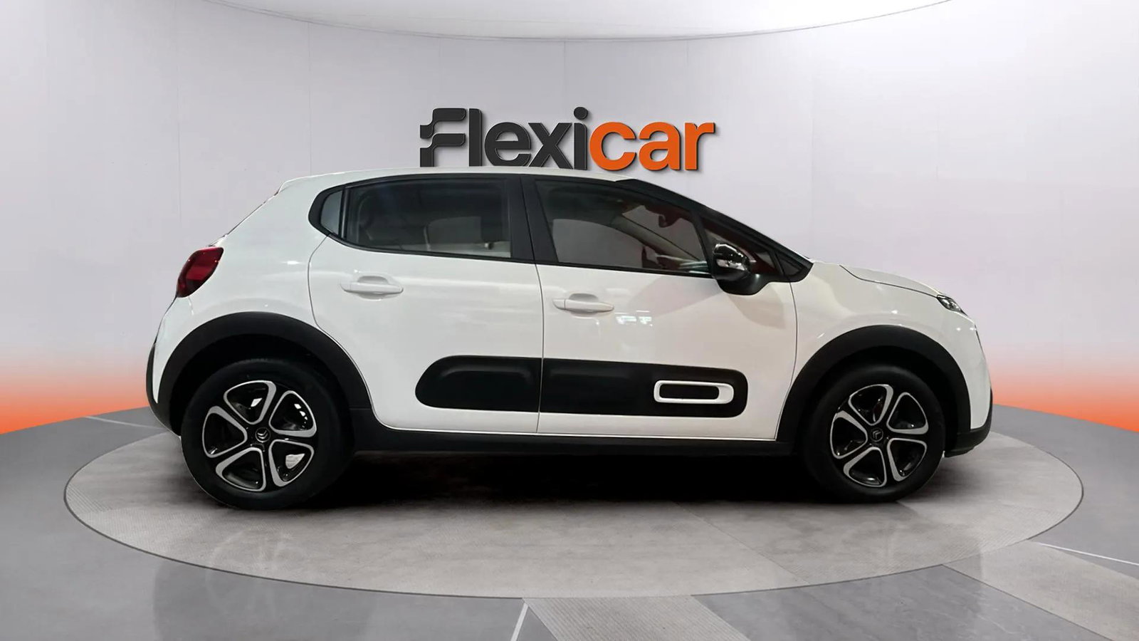 https://cdn-flexicar.caraffinity.it/public_appraisal_images_pro/images/stock/264563/tyMoUMdtwL__C3_820b46e1f12f4a43817b1e186d723165_Exterior_6.jpeg.jpg