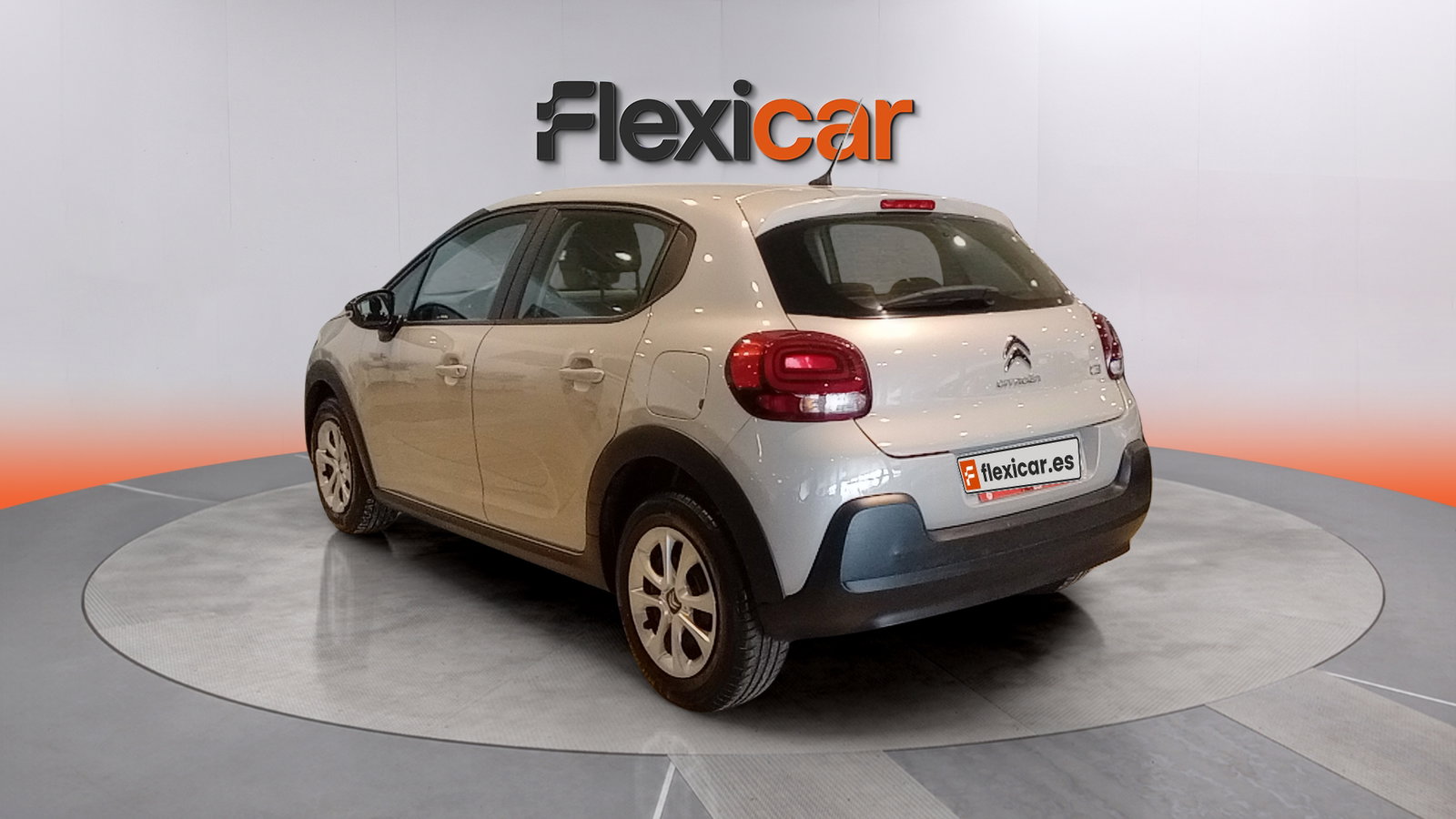https://cdn-flexicar.caraffinity.it/public_appraisal_images_pro/images/stock/265081/7tnPNCHKka__img-15573435-6cb5-4857-9957-acf758abbe90.jpeg