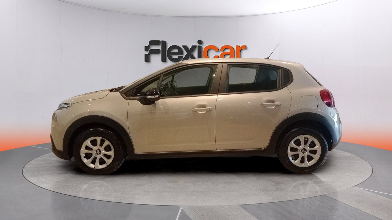 https://cdn-flexicar.caraffinity.it/public_appraisal_images_pro/images/stock/265081/LqydS80nry__img-c6363078-4002-4b46-9c29-66d45464f20b.jpeg