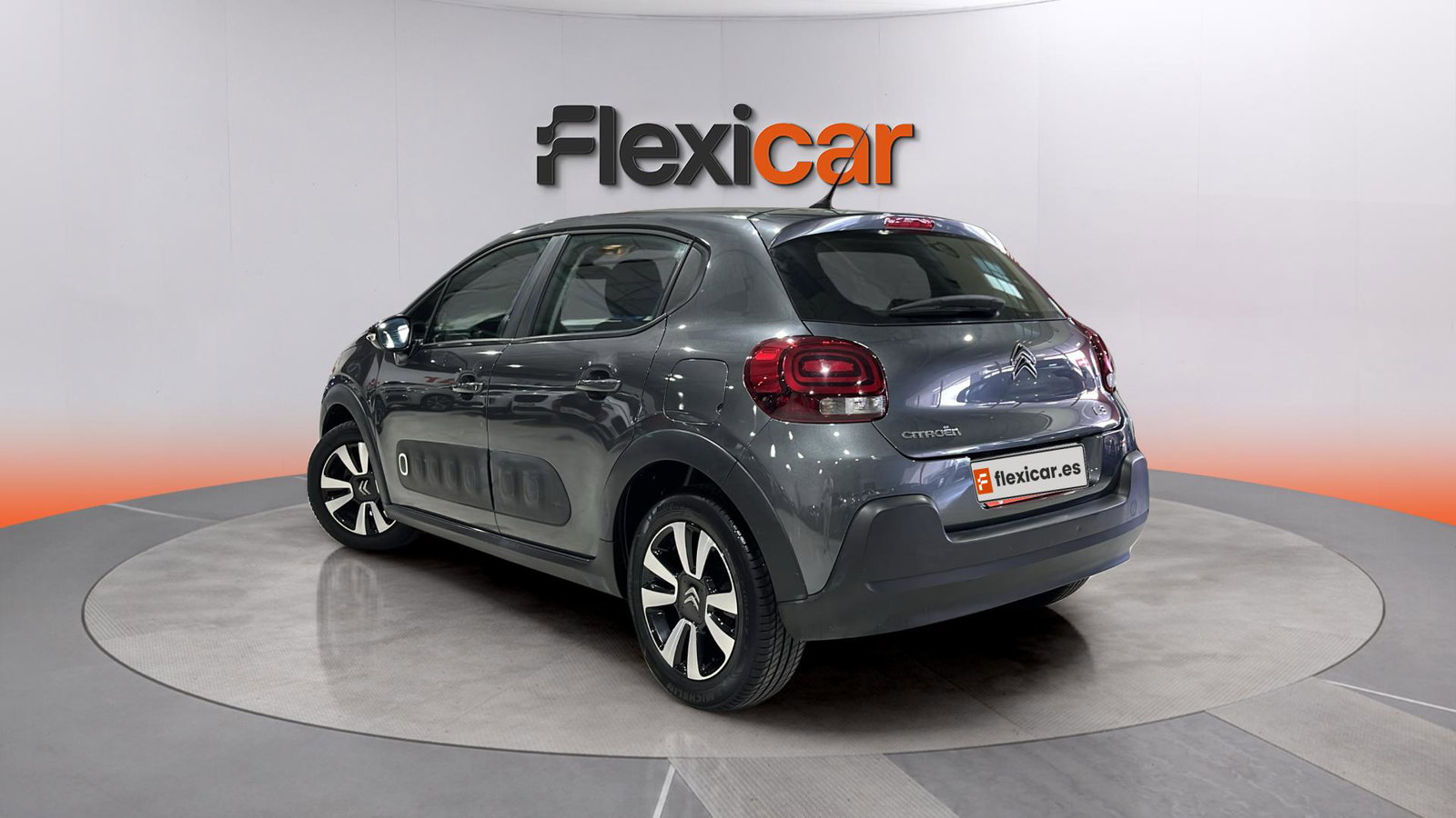 https://cdn-flexicar.caraffinity.it/public_appraisal_images_pro/images/stock/265173/6L0xXiB9RB__img-de5ba845-3592-443e-8c57-1ad825ea2430.jpeg
