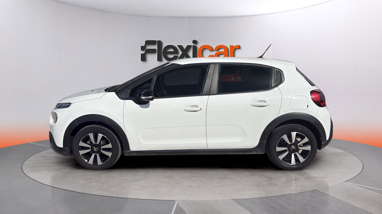 https://cdn-flexicar.caraffinity.it/public_appraisal_images_pro/images/stock/265547/mTKE1FJ01c__img-dfdefb5f-f7bc-4bdb-b082-76a05d1b929e.jpeg