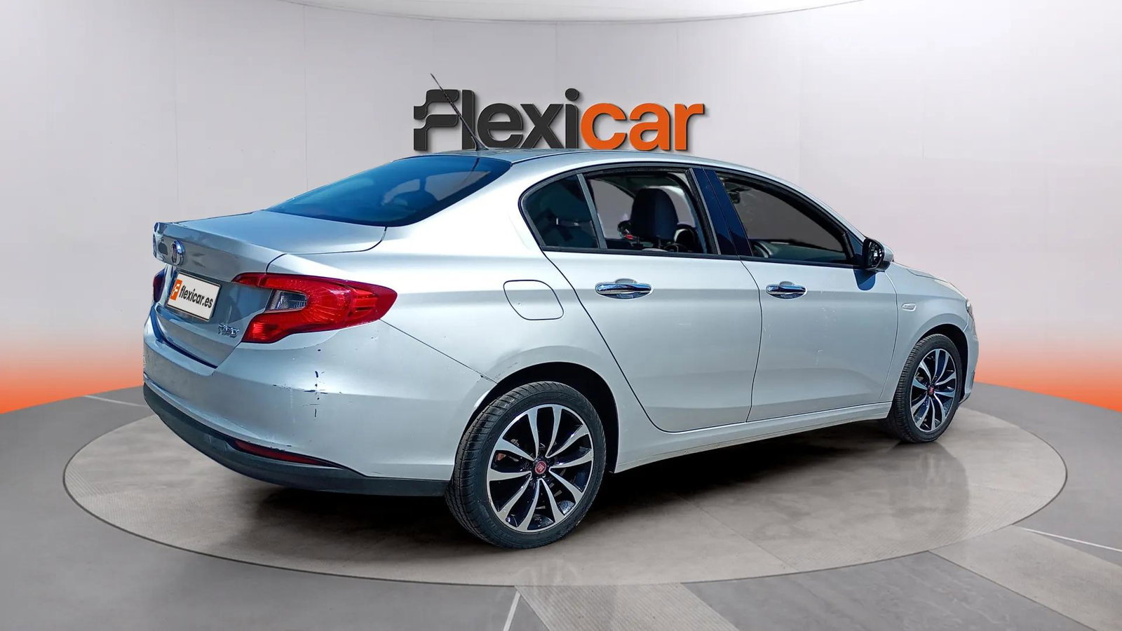 https://cdn-flexicar.caraffinity.it/public_appraisal_images_pro/images/stock/265640/sfdWjwfrYR__1_5_Exterior_TIPOO_e2f9957fd40649b2b47e9dd3107b7f37_Exterior_5.jpg.jpg
