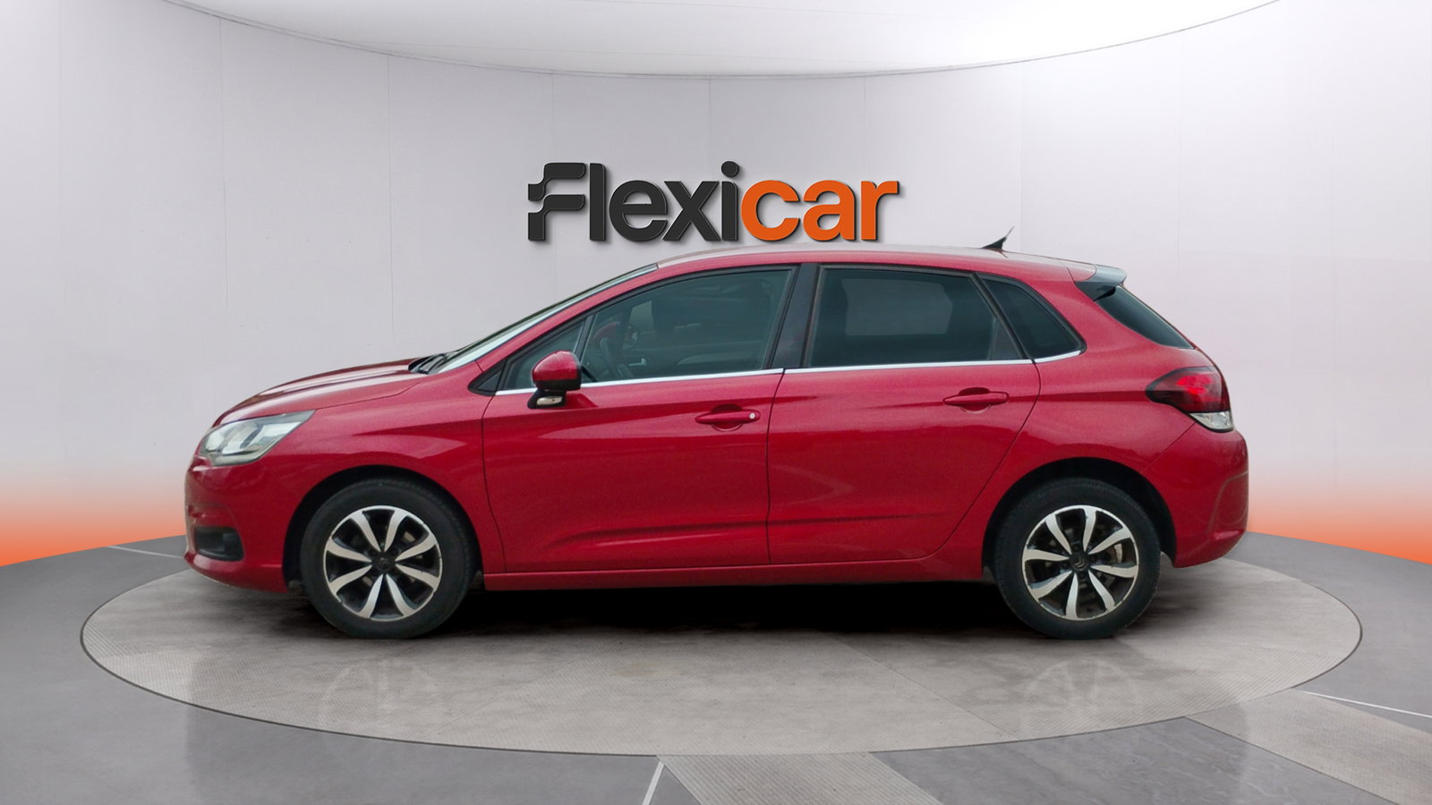 https://cdn-flexicar.caraffinity.it/public_appraisal_images_pro/images/stock/266354/yp6dK9gUva__img-9a806a41-a04f-4b19-8f2b-40f1ed9fe2ab.jpeg