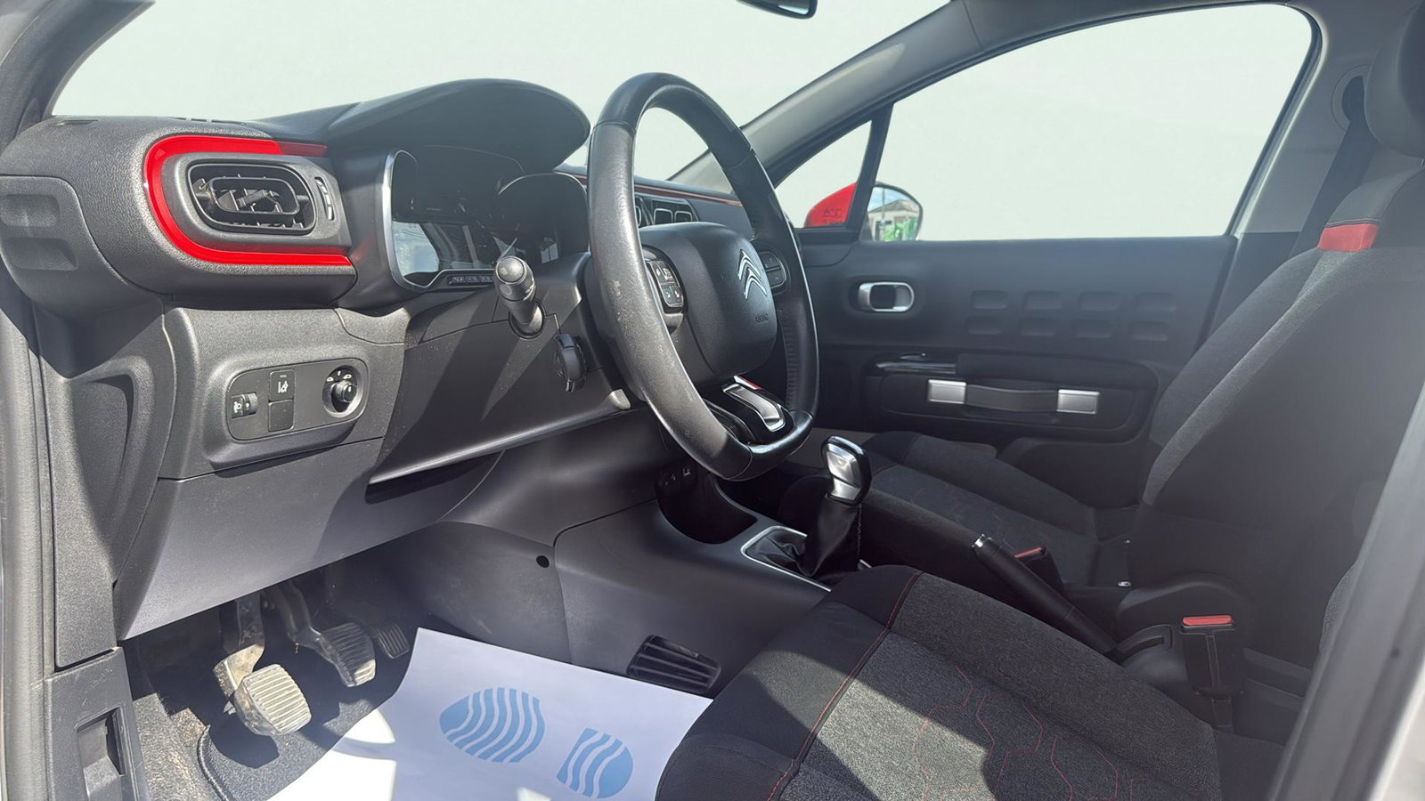 https://cdn-flexicar.caraffinity.it/public_appraisal_images_pro/images/stock/266556/skYLr6Ko1R__img-1a578bc2-4be1-4a65-aa1e-8de56104e97f.jpeg