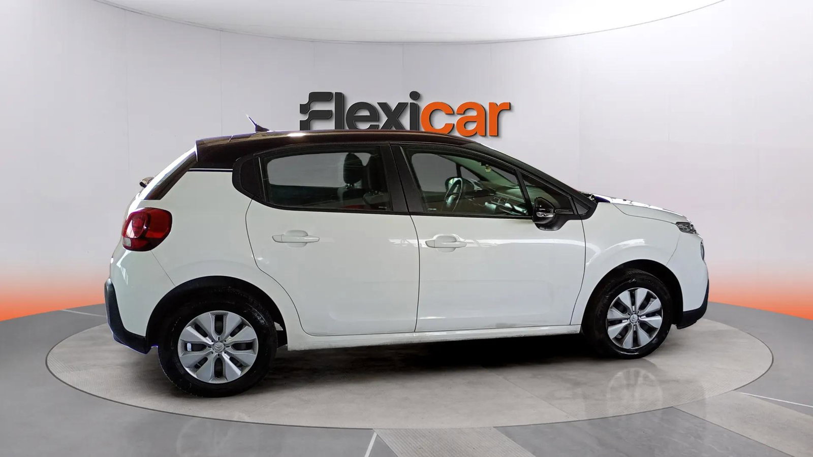 https://cdn-flexicar.caraffinity.it/public_appraisal_images_pro/images/stock/266761/CJAD0W7Inm__4209NCF_0e3a97be98d1484f9462bee56b05f164_Exterior_6.jpg.jpg