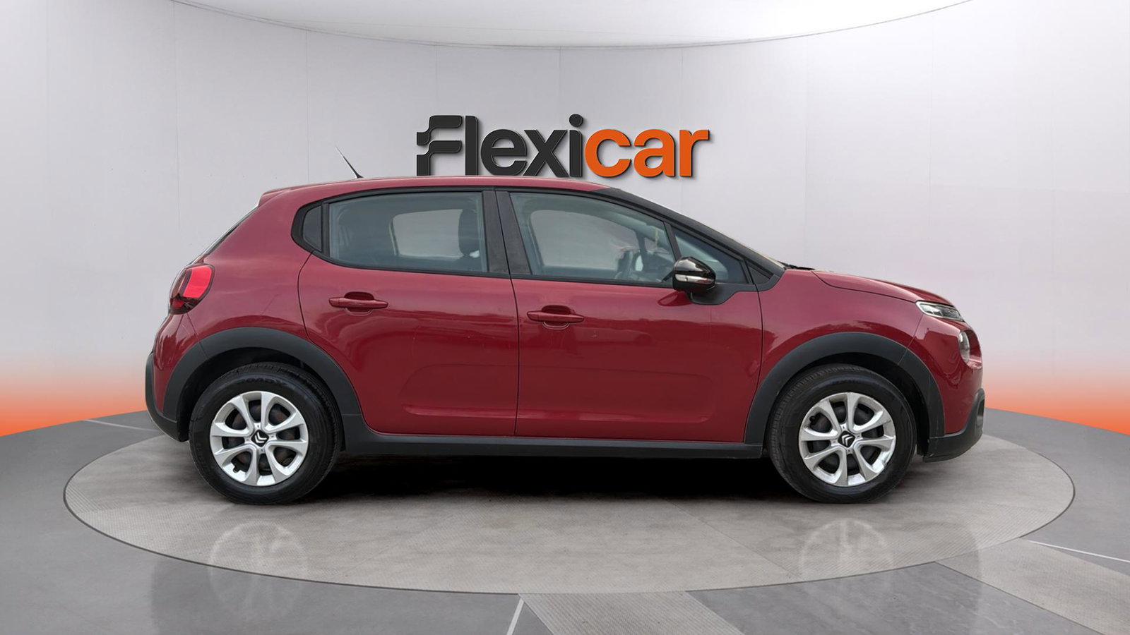 https://cdn-flexicar.caraffinity.it/public_appraisal_images_pro/images/stock/267174/EUuHwRcUsp__img-ff39dadc-3e3a-4c6e-a72d-bfc394a02eb8.jpeg