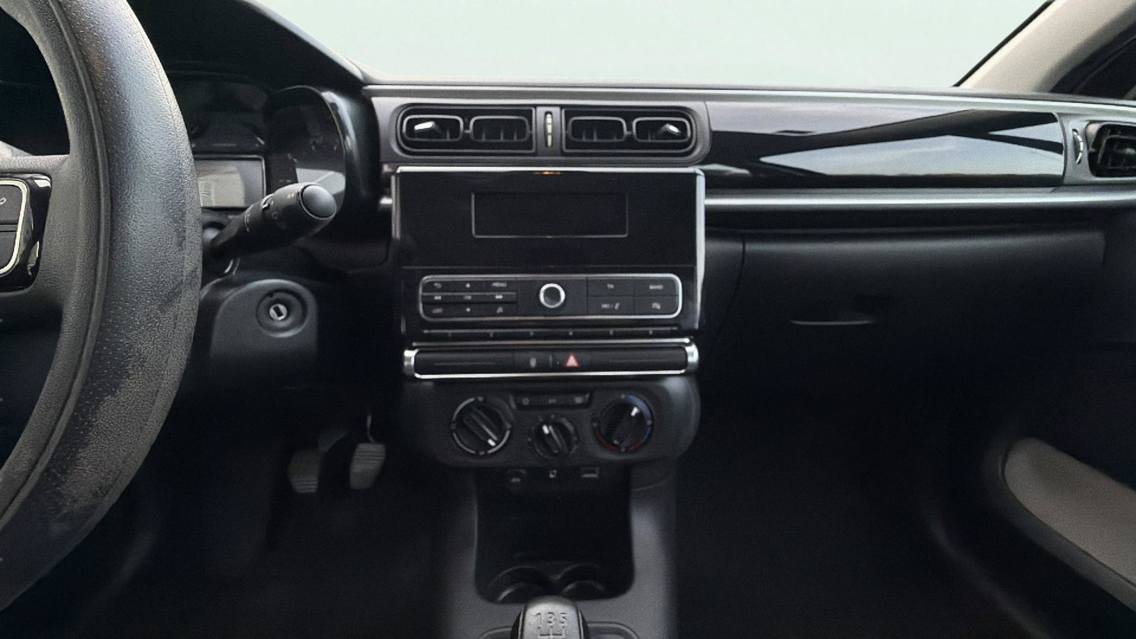 https://cdn-flexicar.caraffinity.it/public_appraisal_images_pro/images/stock/267174/hDUUkdsml6__img-5f6c498a-1073-413b-9e52-408bcf198404.jpeg