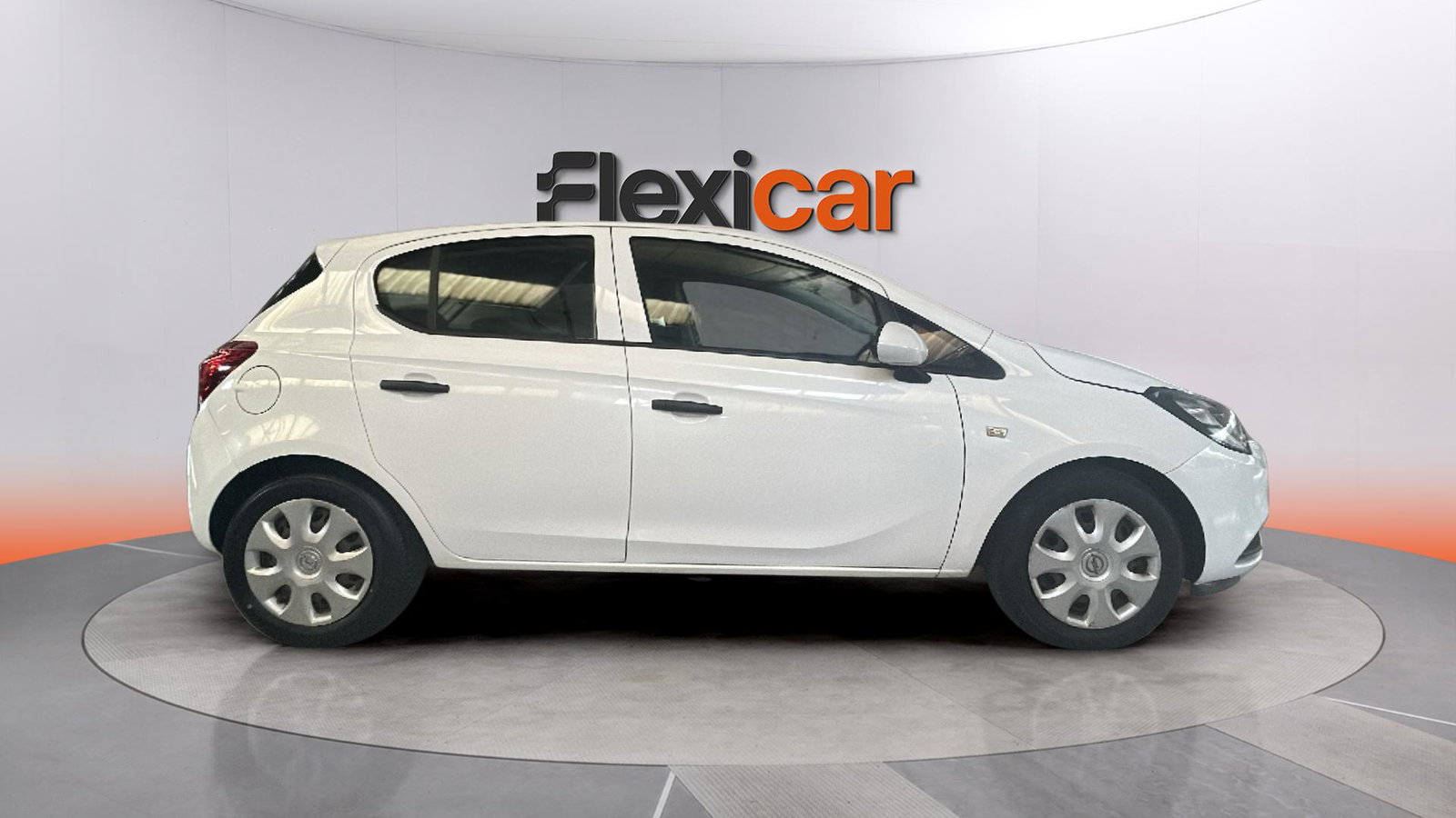 https://cdn-flexicar.caraffinity.it/public_appraisal_images_pro/images/stock/267253/dbF37355bv__img-692cfc64-87bf-4f96-a6c9-9012555e552f.jpeg