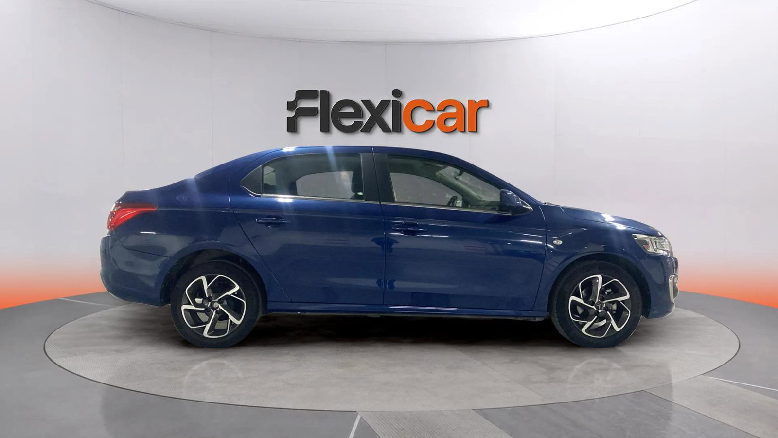 https://cdn-flexicar.caraffinity.it/public_appraisal_images_pro/images/stock/267498/yzvqGFLHcs__5829KYB_27f1c84e20ff4316bed697118c1c6fa4_Exterior_6.jpeg.jpg
