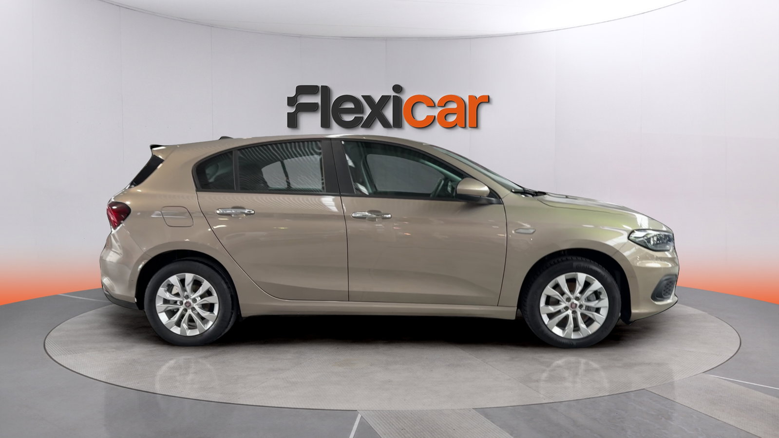https://cdn-flexicar.caraffinity.it/public_appraisal_images_pro/images/stock/268449/70zw5MJNWa__img-6690075e-bc52-4b4f-bb03-16ec47b724a2.jpeg