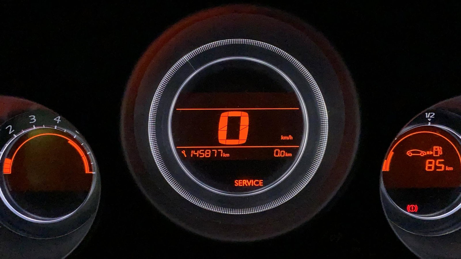 https://cdn-flexicar.caraffinity.it/public_appraisal_images_pro/images/stock/268818/TPPwzROrMN__img-98f913c4-32a8-4891-8578-52d95aad764e.jpeg