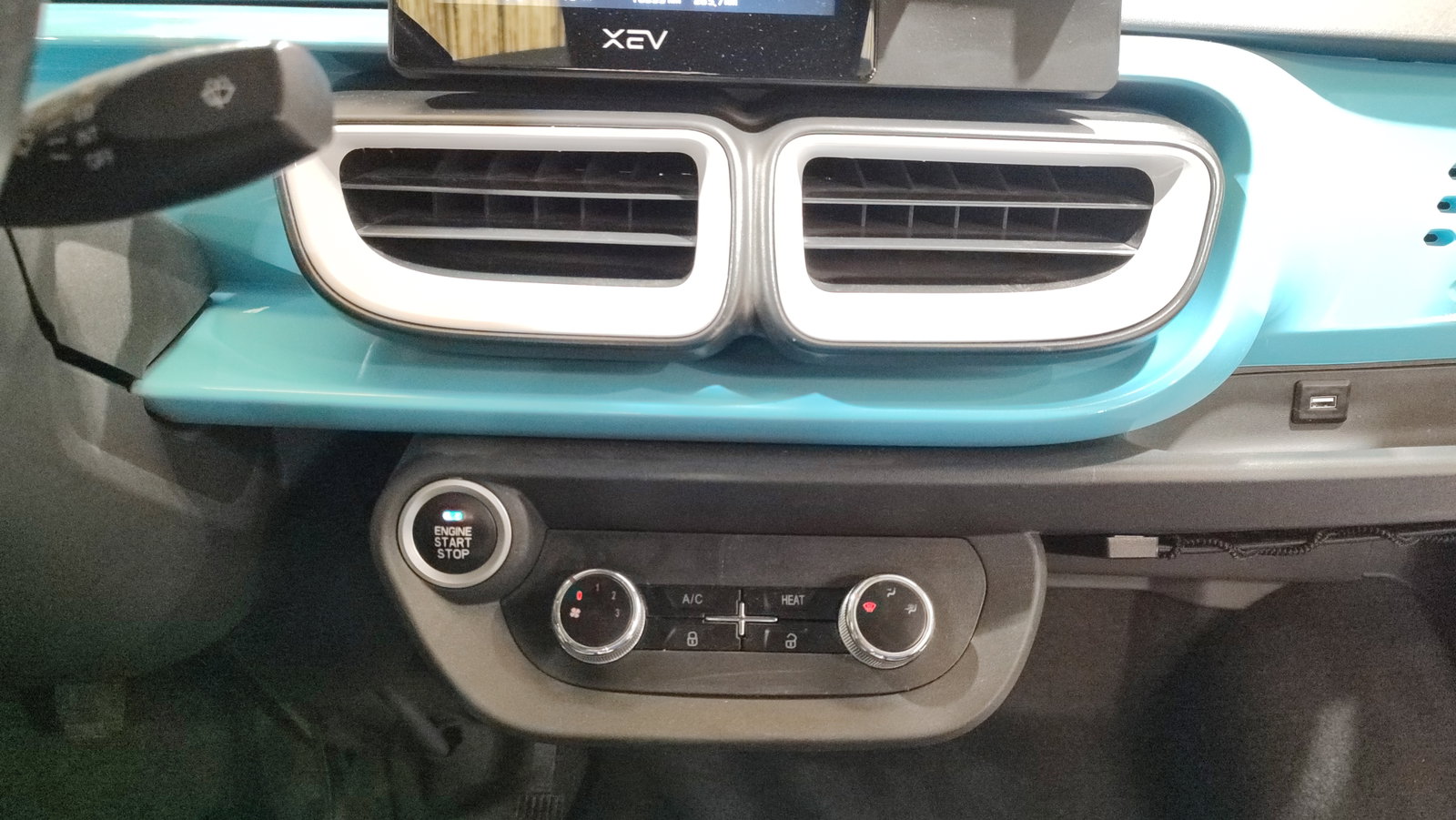 https://cdn-flexicar.caraffinity.it/public_appraisal_images_pro/images/stock/268893/HlQmHdmp8v__img-2e9d4656-b616-413e-8314-36fbae10051c.jpeg