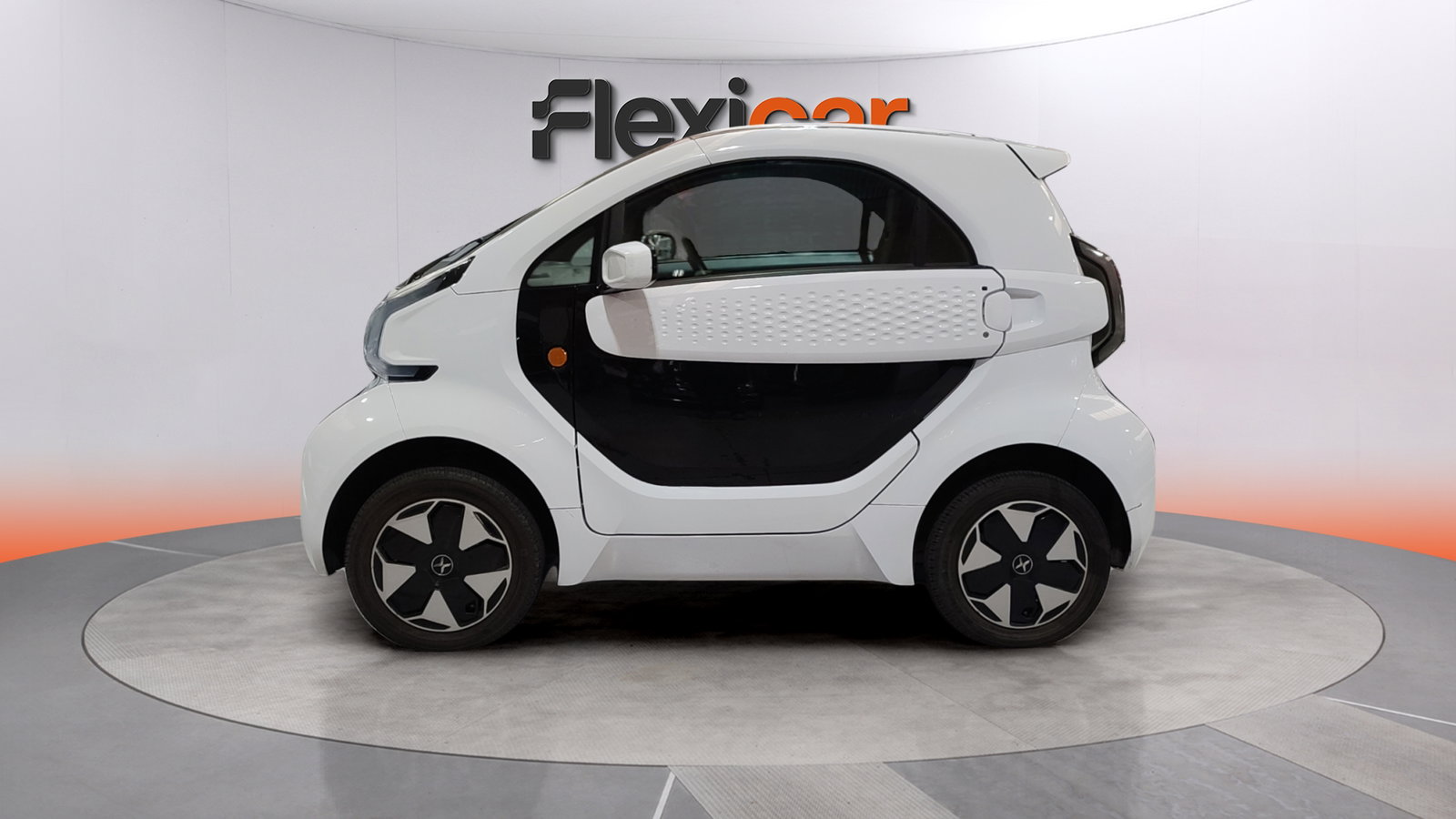 https://cdn-flexicar.caraffinity.it/public_appraisal_images_pro/images/stock/268893/LO7AA2nEj1__img-4fda10c3-eecd-43e8-a6f7-c5adefb3e8d5.jpeg