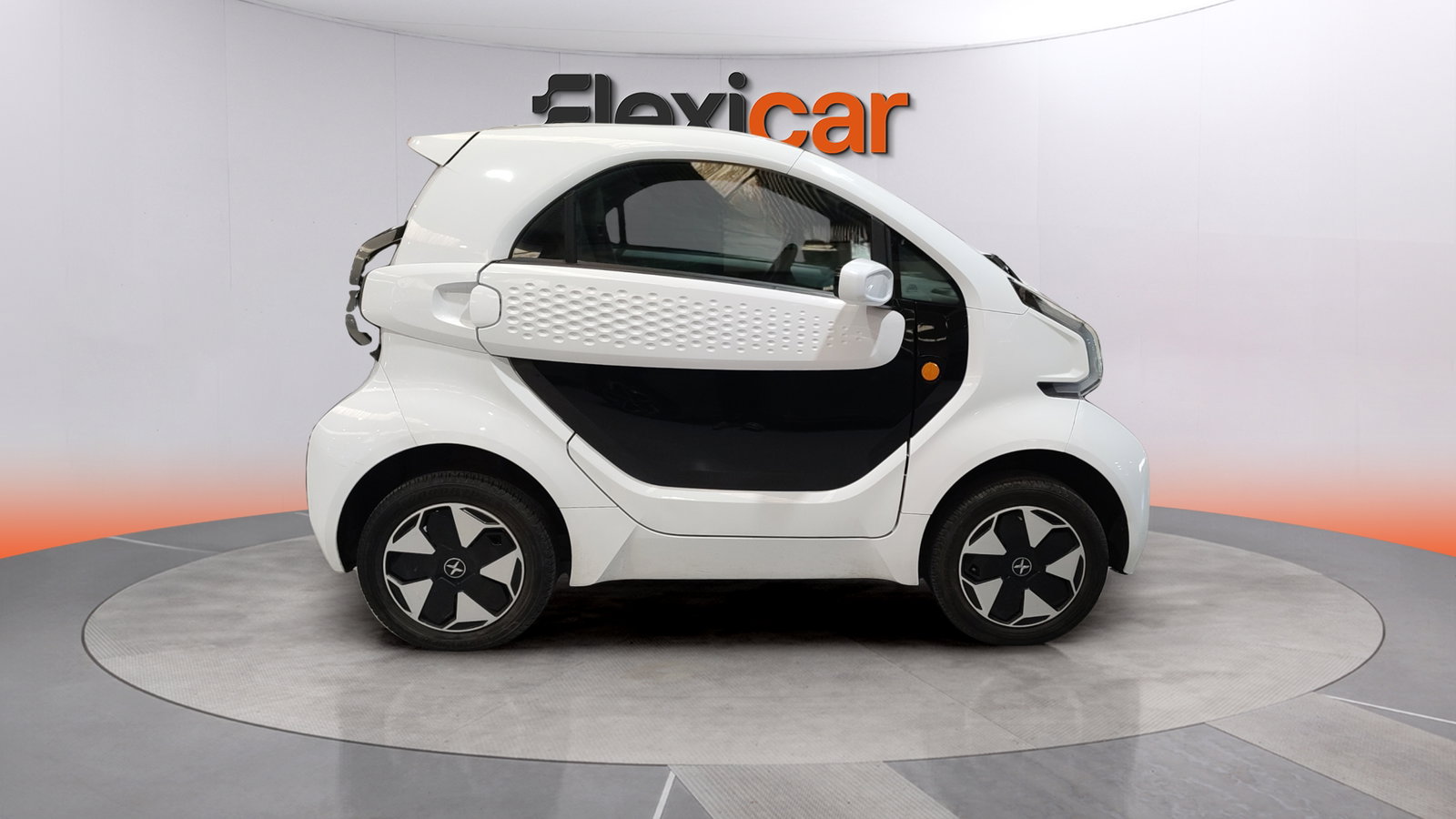 https://cdn-flexicar.caraffinity.it/public_appraisal_images_pro/images/stock/268893/TI2KEW0bvM__img-2def31e2-706c-4fd7-b042-6053cf3d6c14.jpeg