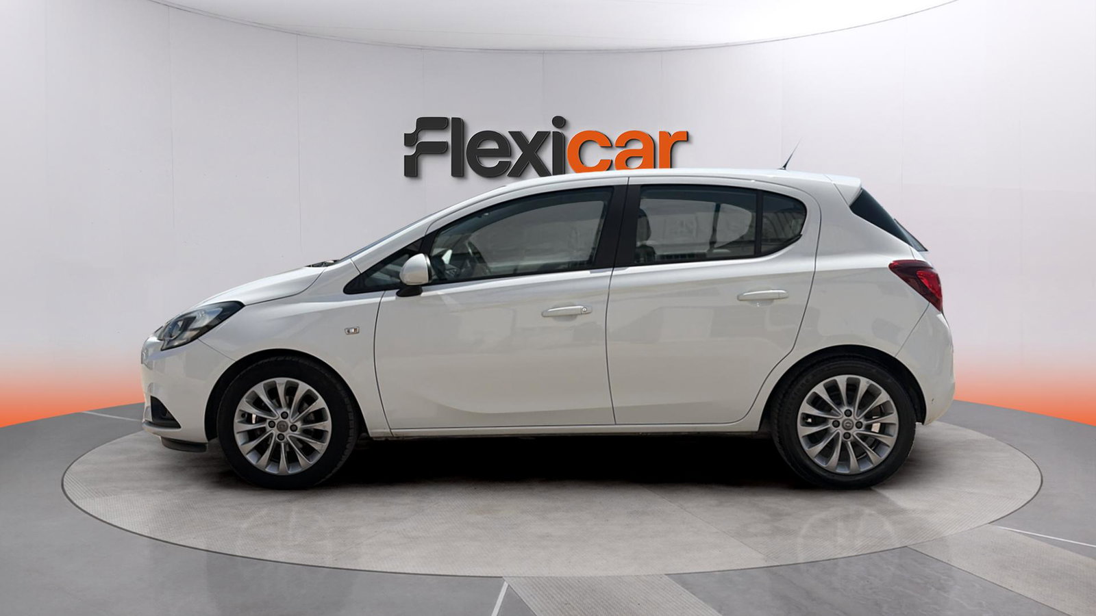 https://cdn-flexicar.caraffinity.it/public_appraisal_images_pro/images/stock/269327/2oEKH5Kz71__img-d470ed1e-0d12-45fb-810c-23afec7a1213.jpeg