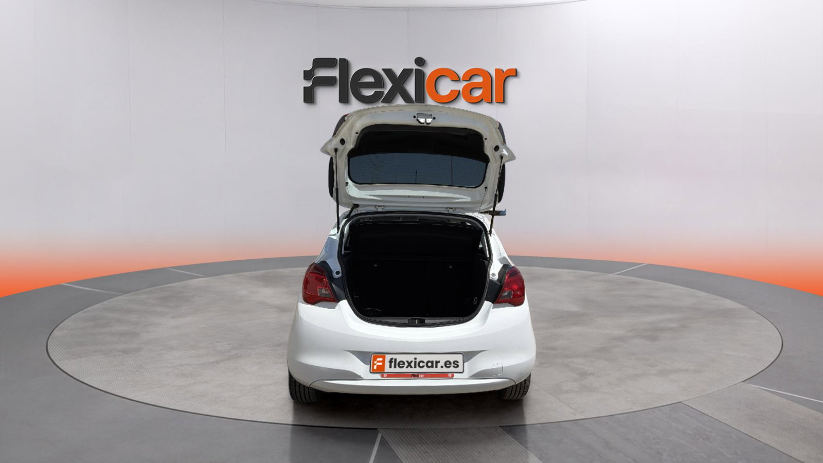 https://cdn-flexicar.caraffinity.it/public_appraisal_images_pro/images/stock/269327/TgCUCy98Fe__img-66e41f96-439b-4de4-99d0-653a793790a1.jpeg