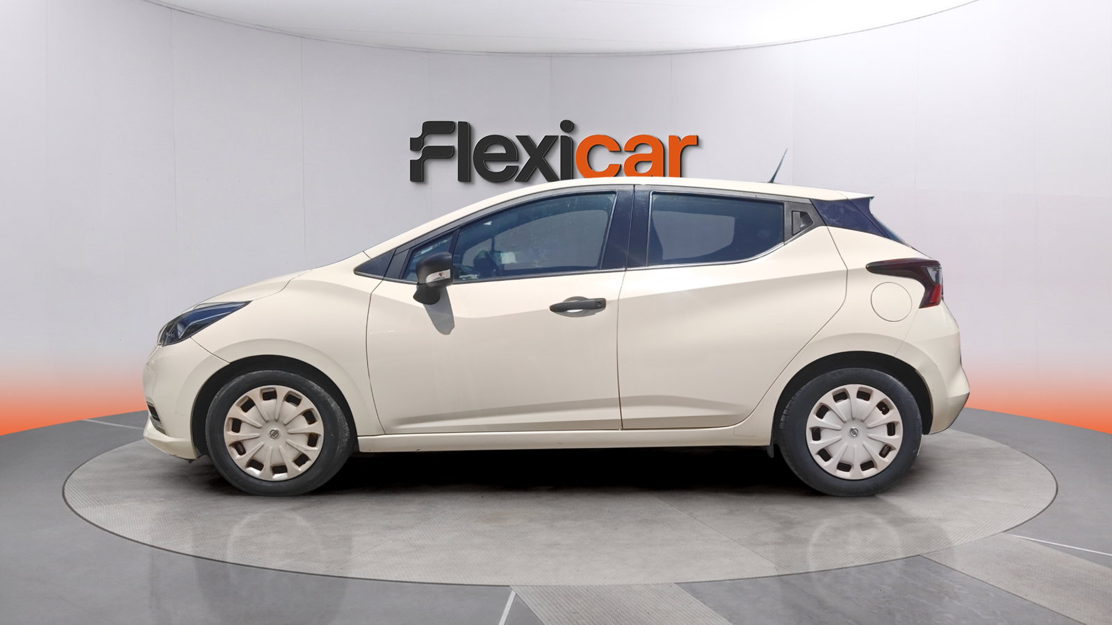 https://cdn-flexicar.caraffinity.it/public_appraisal_images_pro/images/stock/269423/MkPT11GJOq__img-c337c716-c87b-4450-8039-a31c42dee9f7.jpeg