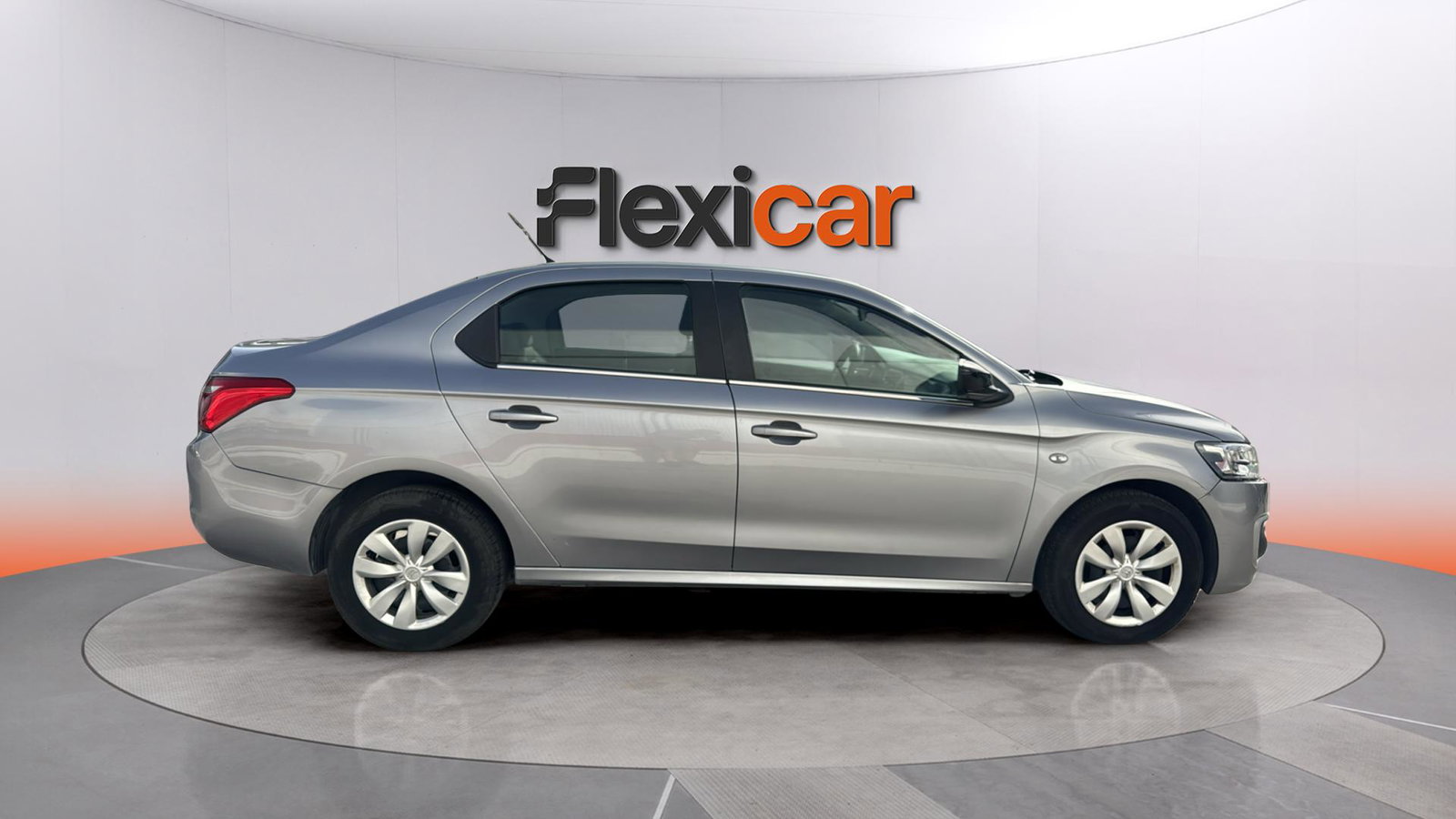 https://cdn-flexicar.caraffinity.it/public_appraisal_images_pro/images/stock/269941/swoLDMdIbx__img-bd55cc56-801d-491e-937d-157c9ed5f818.jpeg