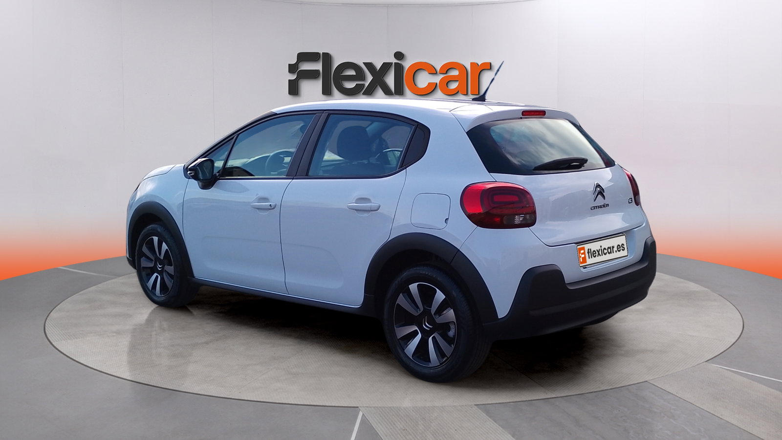 https://cdn-flexicar.caraffinity.it/public_appraisal_images_pro/images/stock/270571/2SAAXAR23C__img-a6f68bc2-be83-4498-87ae-856380ddba7f.jpeg