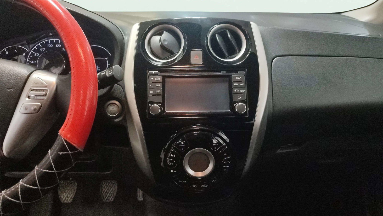 https://cdn-flexicar.caraffinity.it/public_appraisal_images_pro/images/stock/270946/C2E3ZxQoVV__8688JRN_78097bfb4ba341158a117b7daa8962ea_Interior_7.jpg.jpg