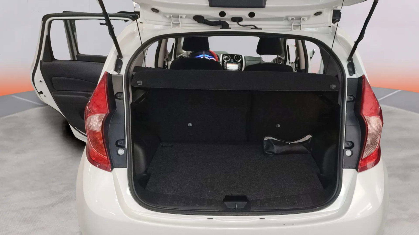 https://cdn-flexicar.caraffinity.it/public_appraisal_images_pro/images/stock/270946/GTkCErrZbP__8688JRN_78097bfb4ba341158a117b7daa8962ea_Interior_13.jpg.jpg