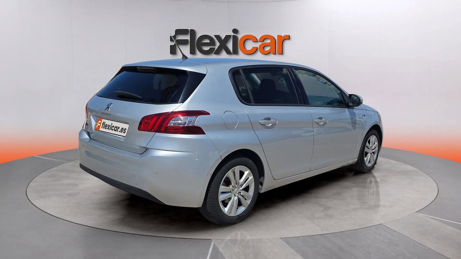 https://cdn-flexicar.caraffinity.it/public_appraisal_images_pro/images/stock/271215/JMDiqWwP0W__3097LJV_16b07990fa6846758ab7da35aefef7ec_Exterior_5.jpg.jpg